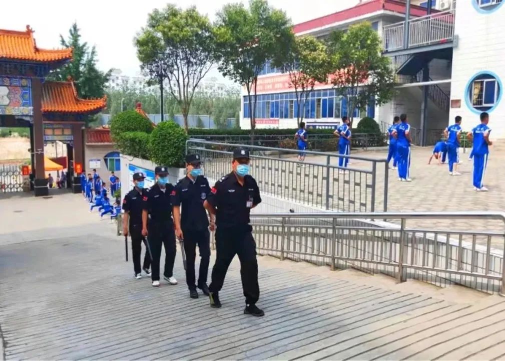 「美丽鹅坡」从家到家，让每位同学感受寄宿的温暖